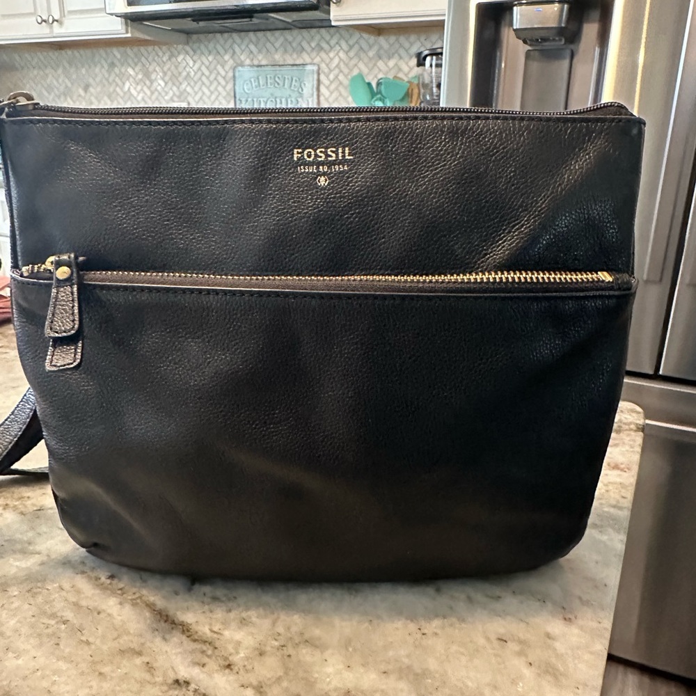 Fossil crossbody bag black leather excellent